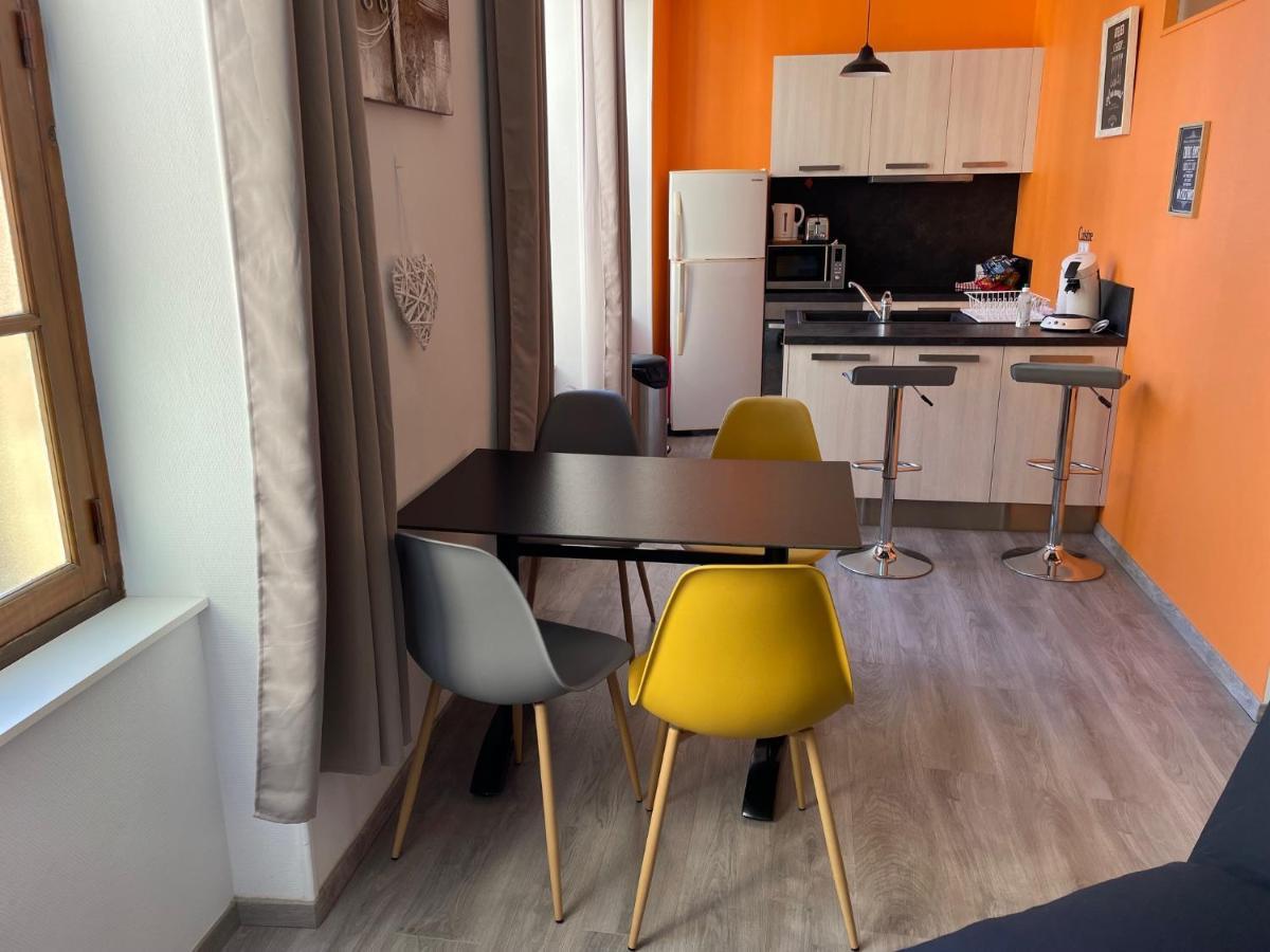 Millau Superbe Studio 35M2 Centre Ville Calme Et Ajoure Exterior foto